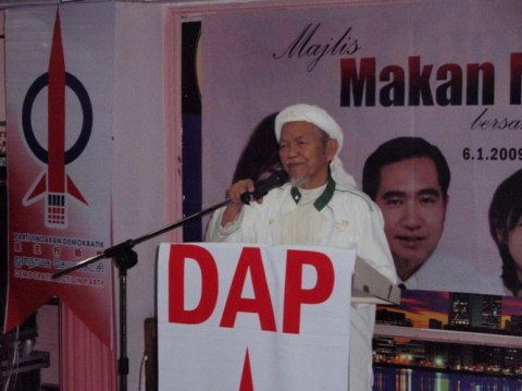 Who wants to say now that PAS and DAP will never be able to get along?