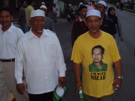 I estimated that about 30,000 were out there with Nizar this morning. 